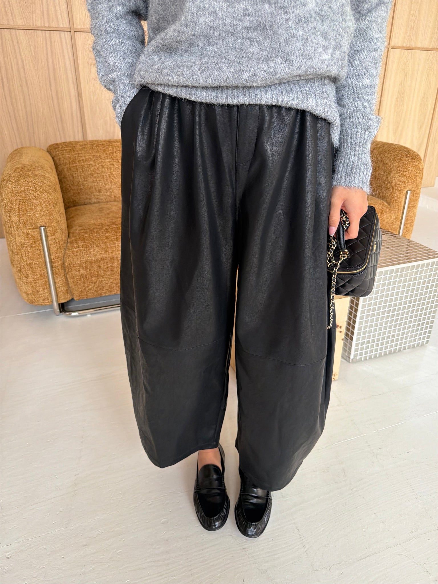 Pantalon ballon SIMILI noir (E9515)