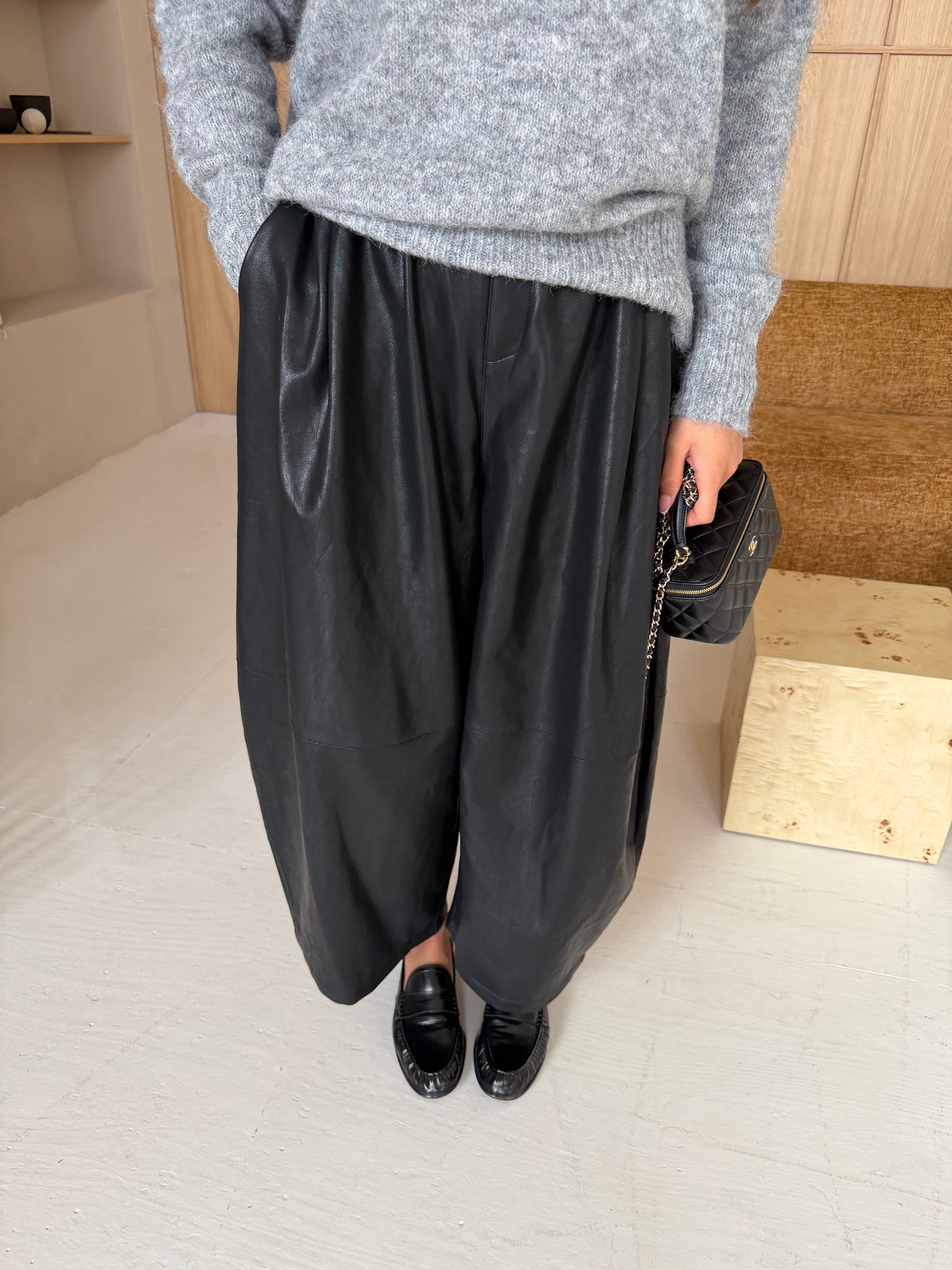 Pantalon ballon SIMILI noir (E9515)