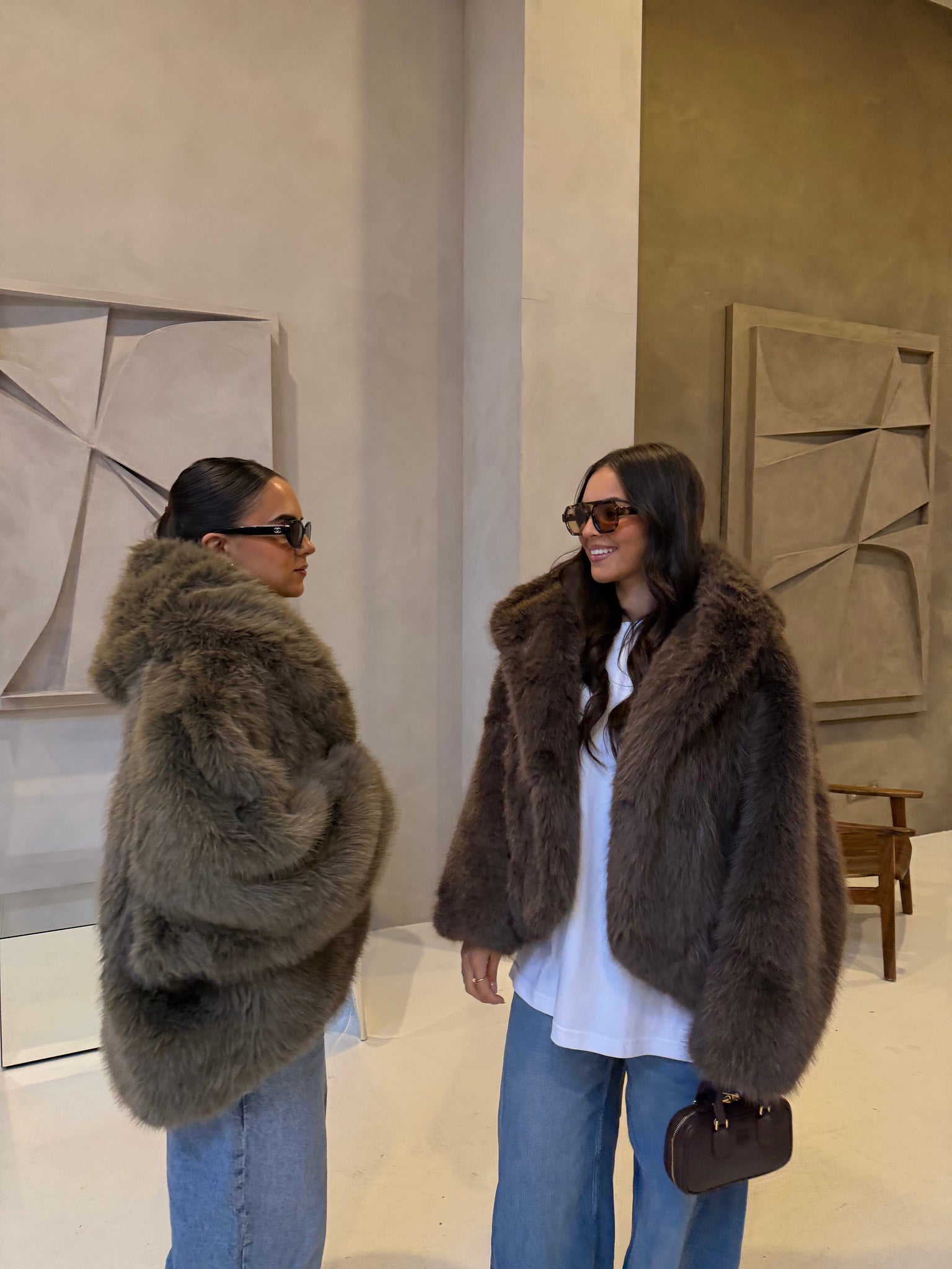 Fourrure vegan MINA capuche marron (JS6710)