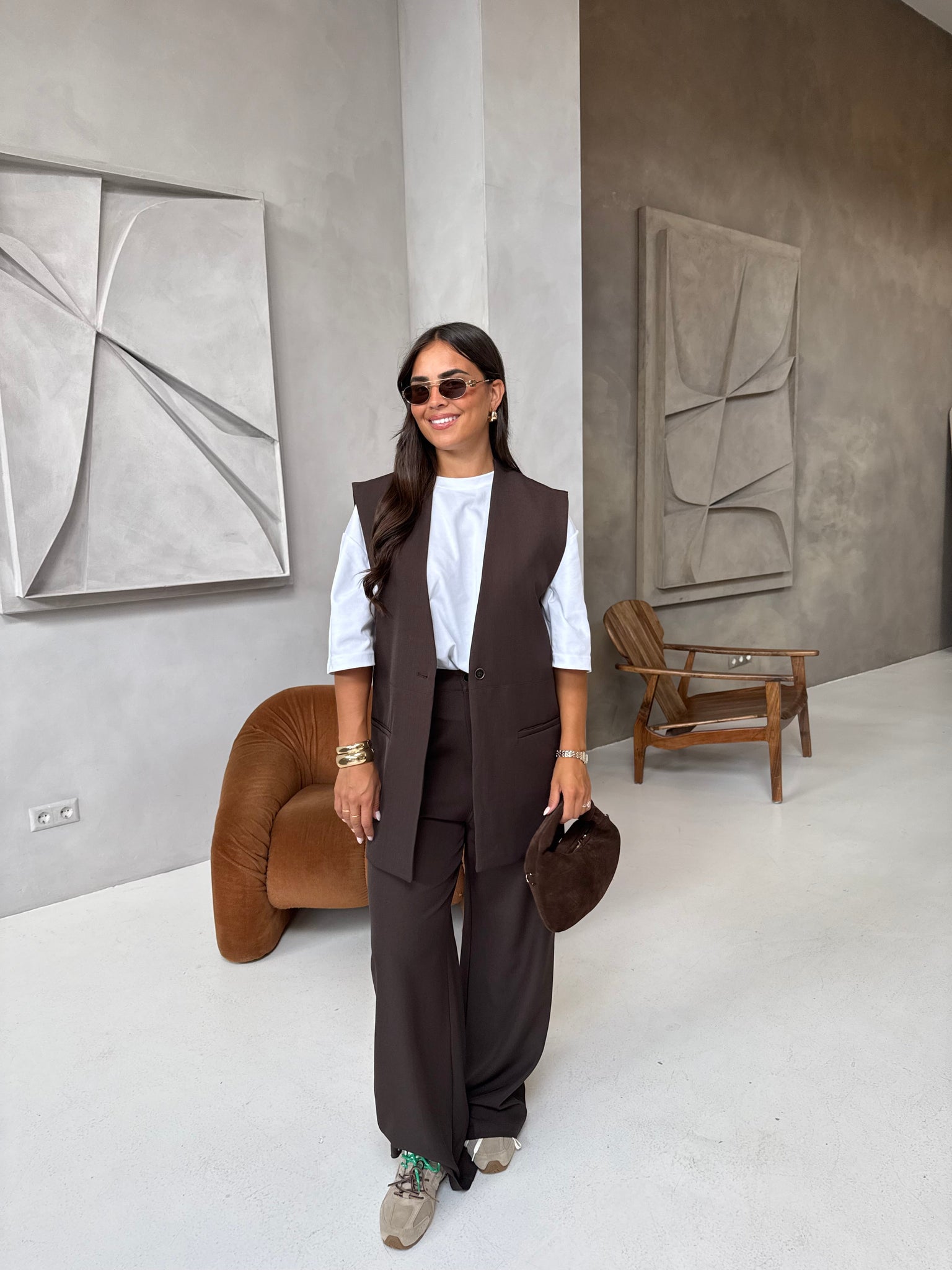 Blazer sans manche marron ouvert au dos (W25209)