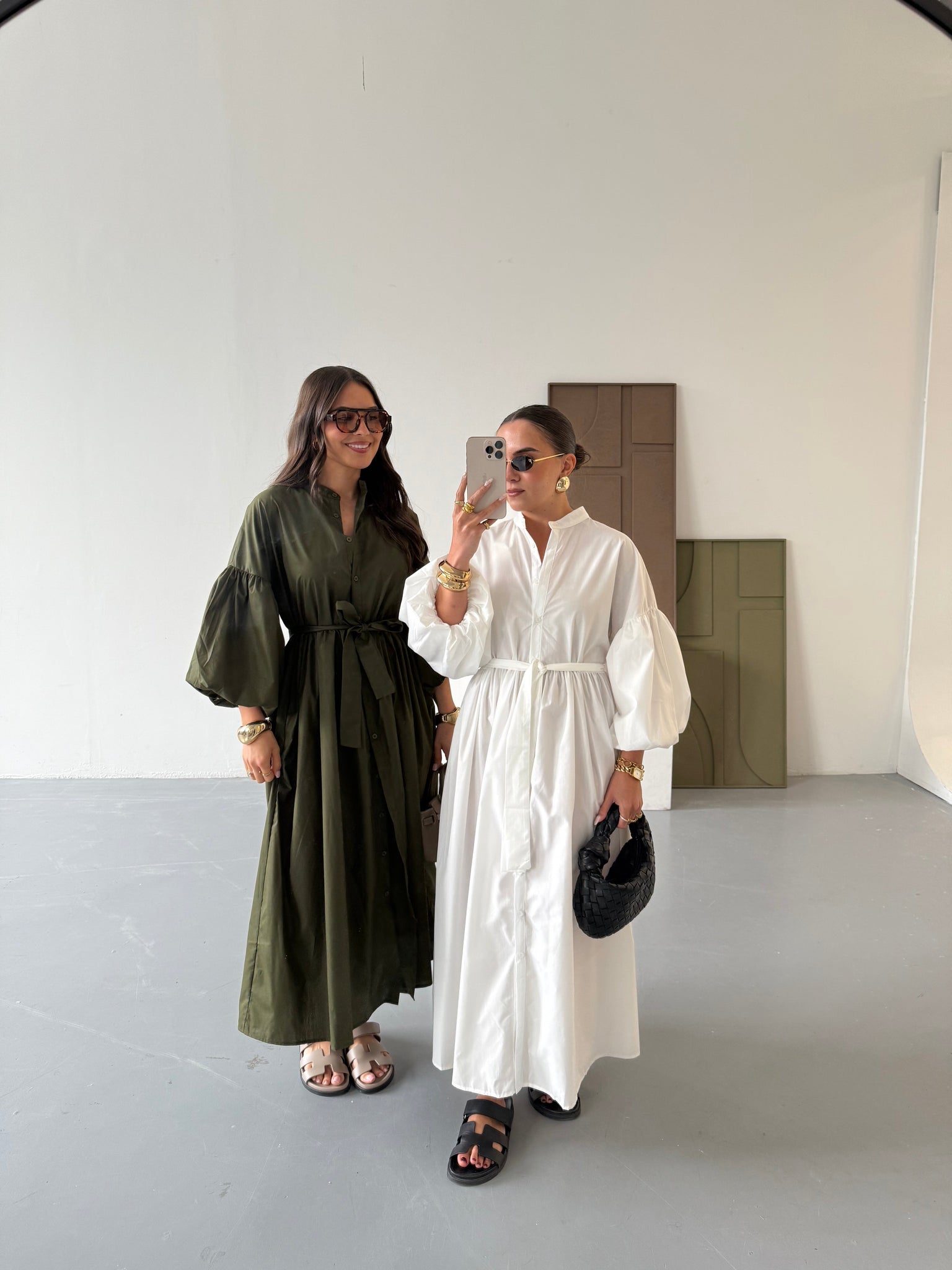 Robe longue manche bouffante blanche (SC208)